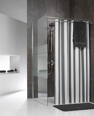 При проектировании душевой кабины в ванной комнате, мы ориентируемся на  при выборе способа слива воды, а если душевой поддон, то обычно это душевая кабина